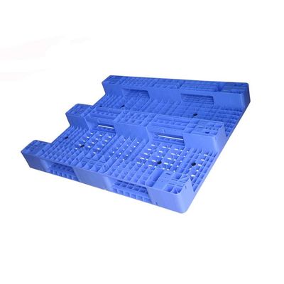1300x1100 Spritzen Kunststoffpaletten Rackable-HDPE 3 Läufer
