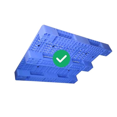 Ergonomische HDPE Kunststoffpalette 1300x1100 5000Kg laden die bequeme Behandlung